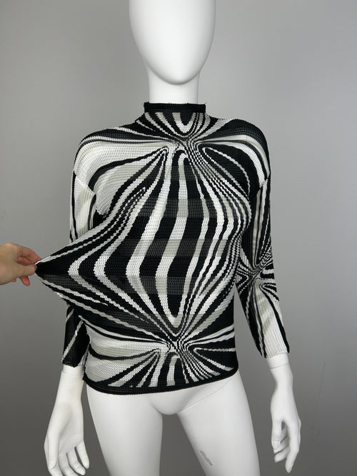 Crinkle Plisse Turtleneck Top with Geometric Print