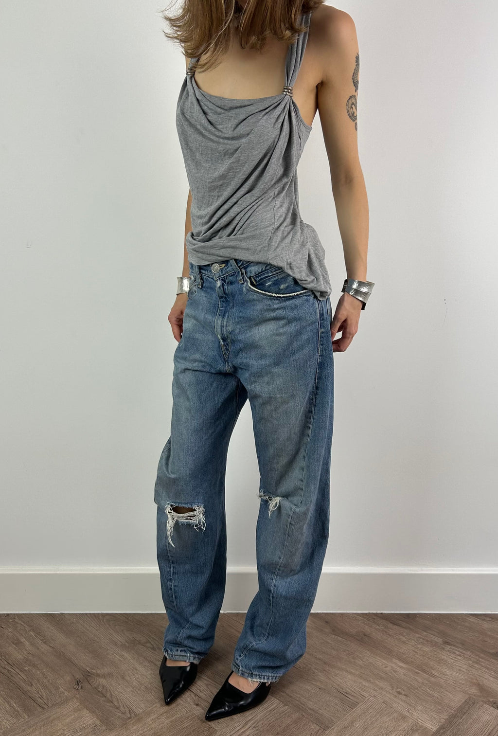 Distressed Twisted Seam Levi’s Engineered Jeans