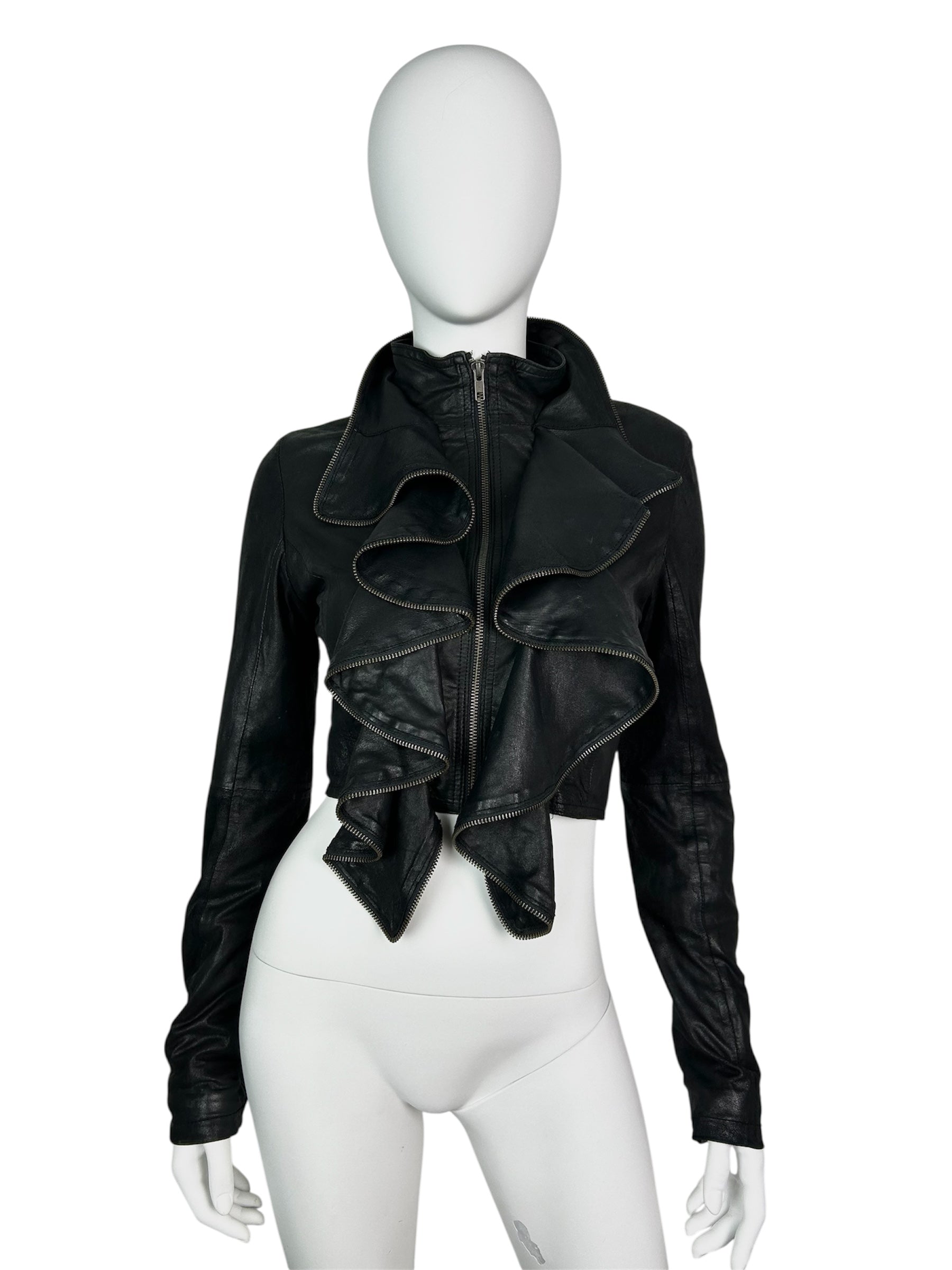 Cropped Structured Zip Up Leather Jacket With Zipper Details
