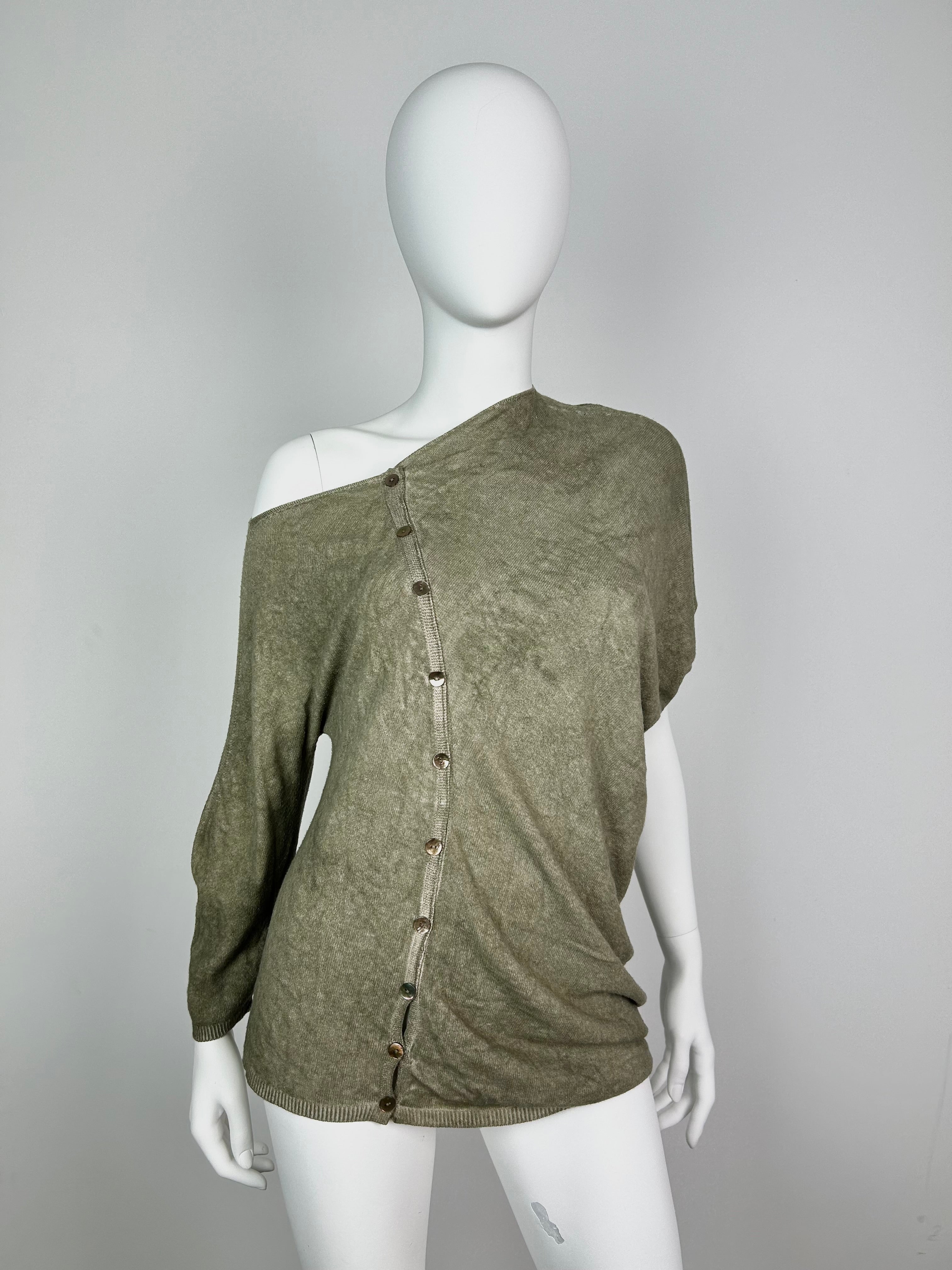 Asymmetric Knitted Top with Button Details